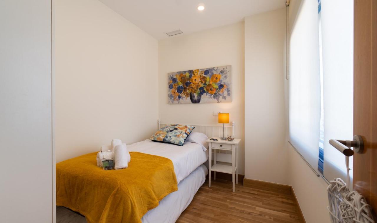 Malaga Centro Maria Zambrano Appartement Buitenkant foto